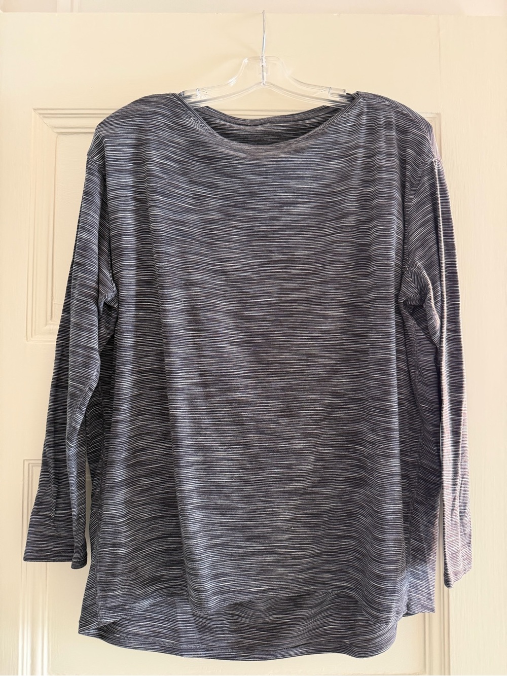 Lululemon Back in Action Long Sleeve Top -    Size 8